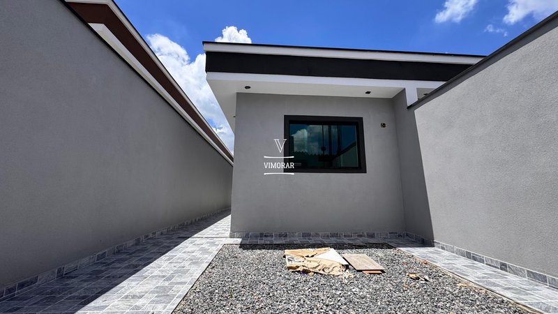 casa 3 dormitórios sendo 1 suíte + 2 vagas de garagem - Itaquaquecetuba - 
