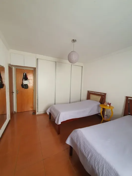 Casa Esquina - 4 Qts. - 02 Suítes - 03 Vgs. - 387m² área construída - R$ 1.300mi Rua Vicenzo Masi Belo Horizonte - 