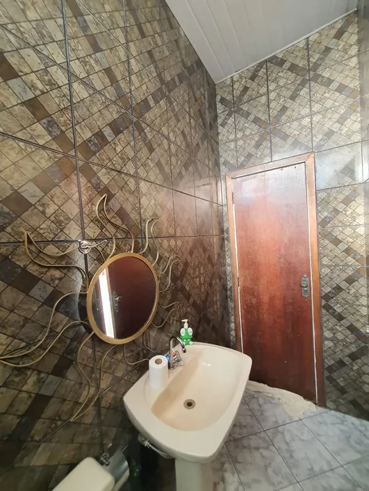 Casa Esquina - 4 Qts. - 02 Suítes - 03 Vgs. - 387m² área construída - R$ 1.300mi Rua Vicenzo Masi Belo Horizonte - 