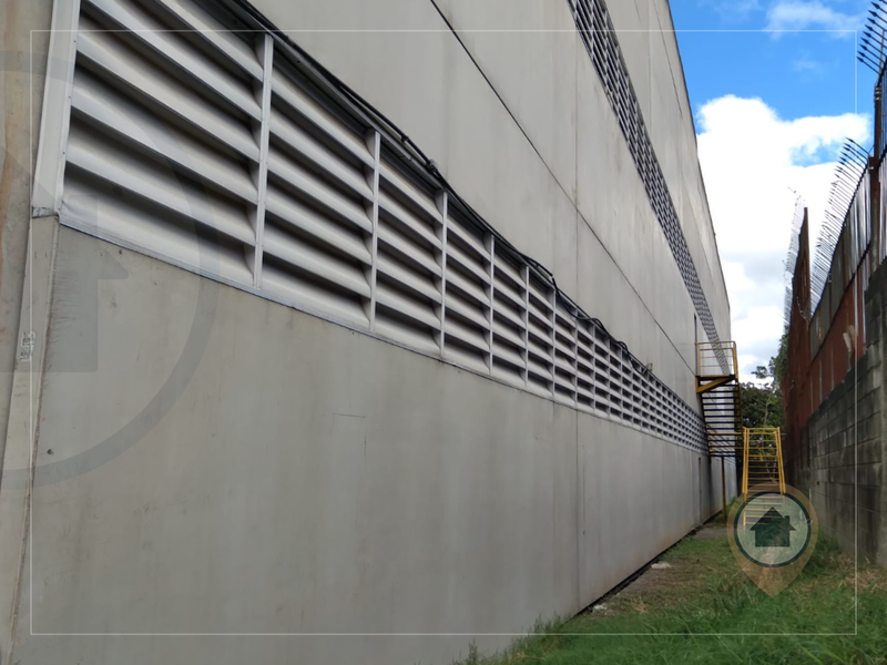 GALPÃO À VENDA COM 13.000 M² DE TERRENO | 8.000 M² CONSTRUÍDO | JARDIM STO AFONSO - GRU! - Guarulhos - 