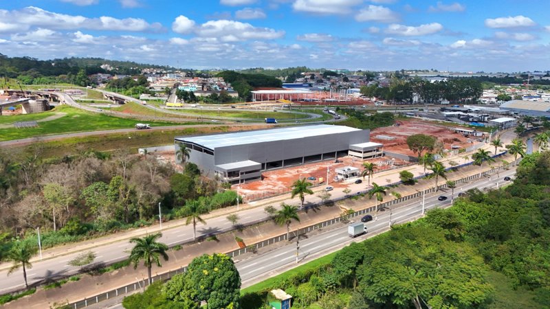 GALPÃO DE 5.000m2 EM ARUJÁ DISPONÍVEL PARA LOCAÇÃO!! - Arujá - 