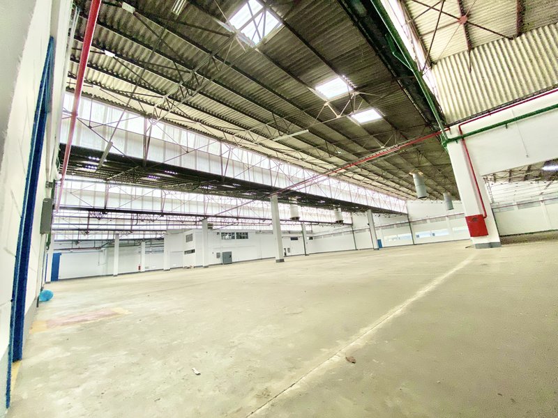 GALPÃO DE 4.400m2 EM GUARULHOS DISPONÍVEL PARA LOCAÇÃO!! - Guarulhos - 