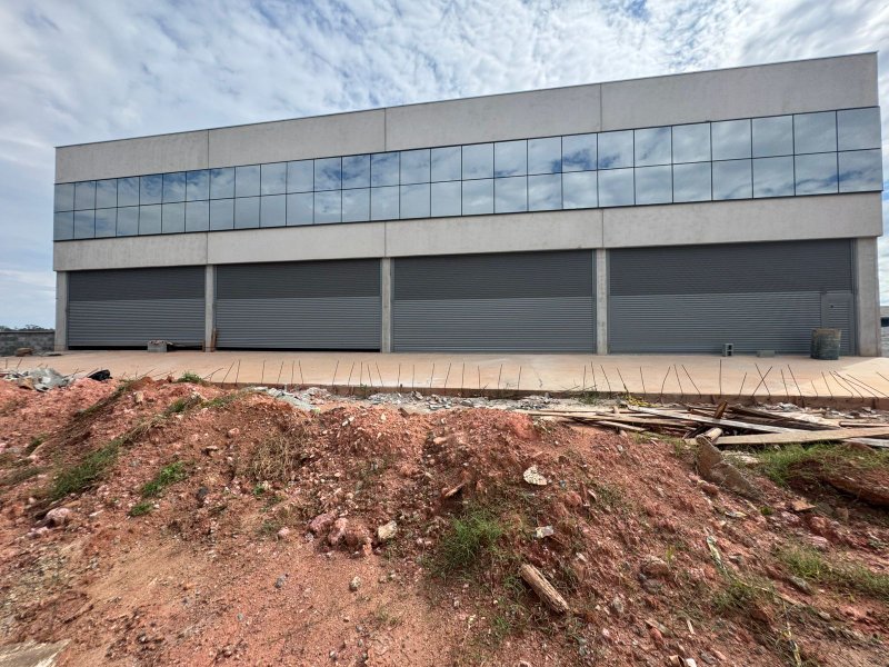 GALPÃO DE 1.300m2 EM ARUJÁ DISPONÍVEL PARA LOCAÇÃO!! - Arujá - 