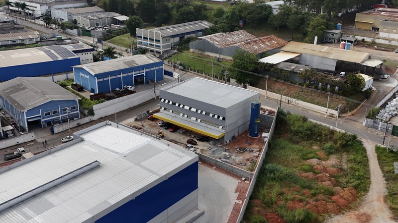GALPÃO DE 1.300m2 EM ARUJÁ DISPONÍVEL PARA LOCAÇÃO!! - Arujá - 