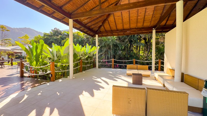 Casa em Condomínio na Praia de Juquehy - À VENDA - São Sebastião - 