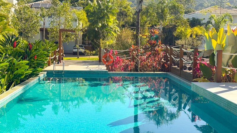 Casa em Condomínio na Praia de Juquehy - À VENDA - São Sebastião - 