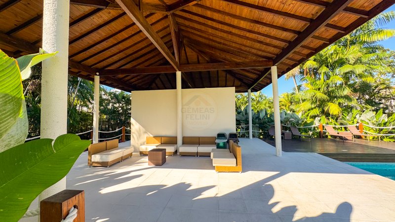 Casa em Condomínio na Praia de Juquehy - À VENDA - São Sebastião - 