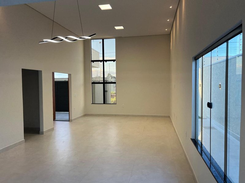 Linda casa no Jardim América em Eunápolis Avenida América  Eunápolis - 