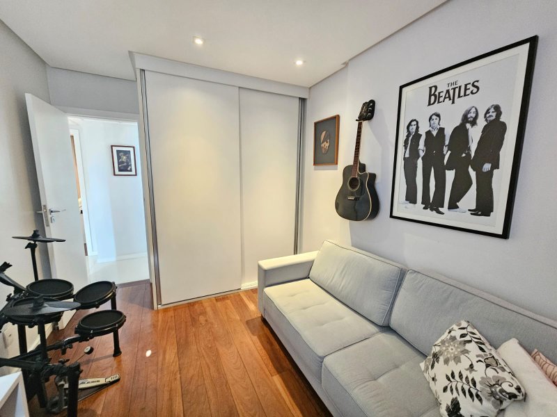 APARTAMENTO 4 QUARTOS 2 SUÍTES LAVABO NASCENTE 2 GARAGENS PISCINA QUADRA À VENDA NA GRAÇA! Rua Djalma Ramos Salvador - 
