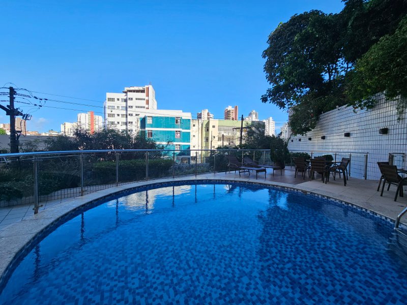APARTAMENTO 4 QUARTOS 2 SUÍTES LAVABO NASCENTE 2 GARAGENS PISCINA QUADRA À VENDA NA GRAÇA! Rua Djalma Ramos Salvador - 