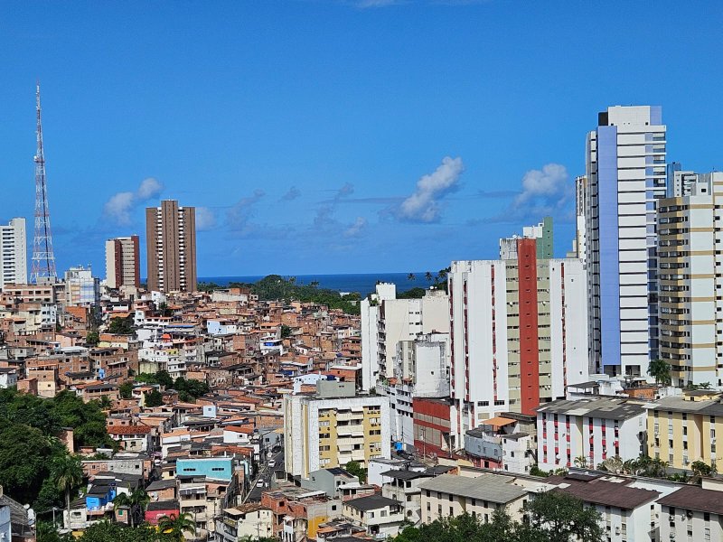 APARTAMENTO 4 QUARTOS 2 SUÍTES LAVABO NASCENTE 2 GARAGENS PISCINA QUADRA À VENDA NA GRAÇA! Rua Djalma Ramos Salvador - 