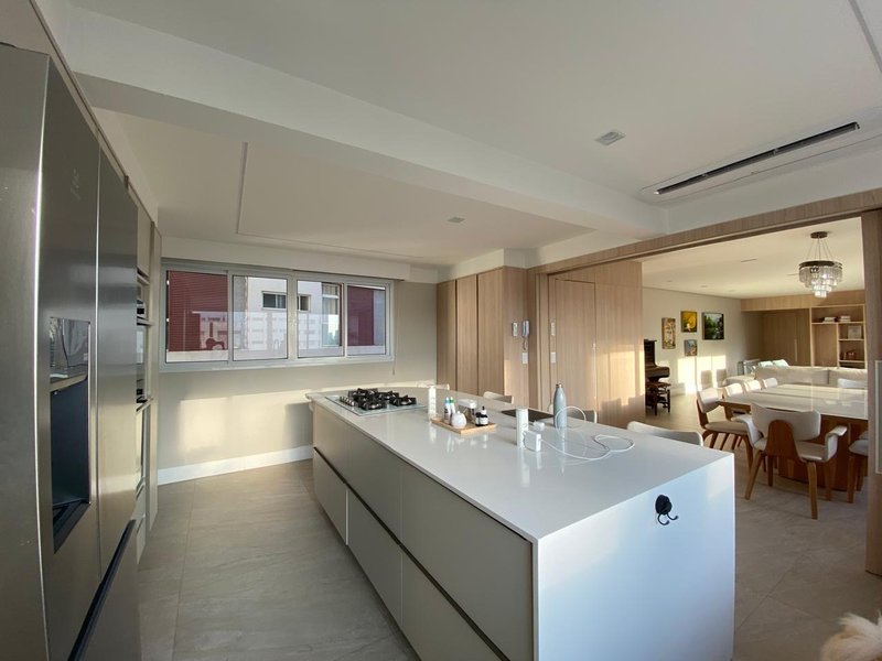 Apartamento Reformado a Venda de 220m² - 3 Dorms (2 Suítes) e 2 Vagas de Garagem Rua Sergipe São Paulo - 
