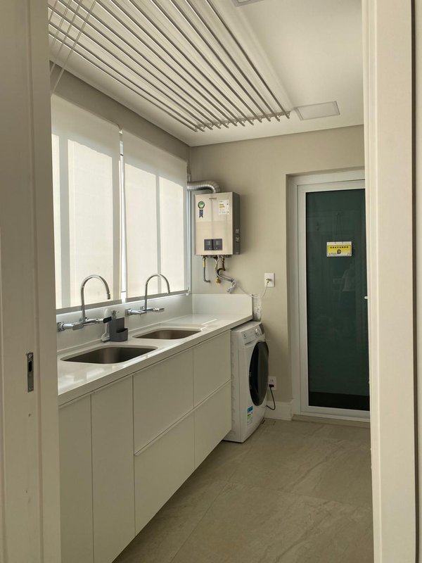 Apartamento Reformado a Venda de 220m² - 3 Dorms (2 Suítes) e 2 Vagas de Garagem Rua Sergipe São Paulo - 