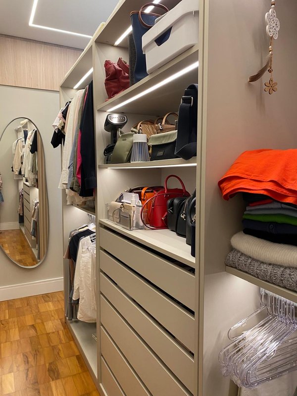 Apartamento Reformado a Venda de 220m² - 3 Dorms (2 Suítes) e 2 Vagas de Garagem Rua Sergipe São Paulo - 