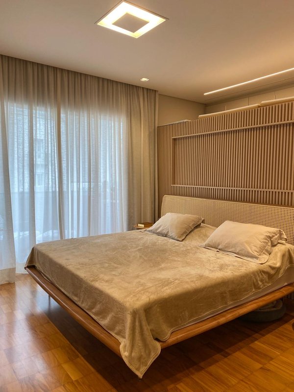 Apartamento Reformado a Venda de 220m² - 3 Dorms (2 Suítes) e 2 Vagas de Garagem Rua Sergipe São Paulo - 