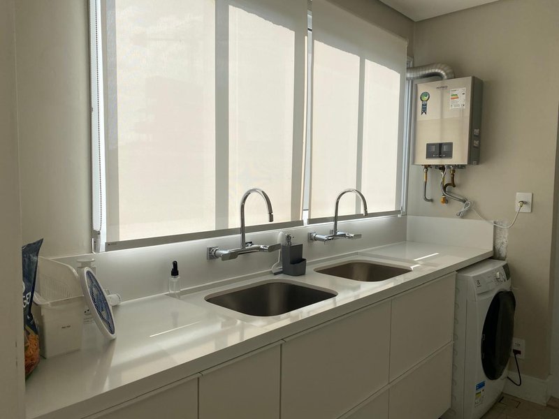 Apartamento Reformado a Venda de 220m² - 3 Dorms (2 Suítes) e 2 Vagas de Garagem Rua Sergipe São Paulo - 