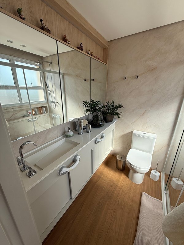Apartamento Reformado a Venda de 220m² - 3 Dorms (2 Suítes) e 2 Vagas de Garagem Rua Sergipe São Paulo - 
