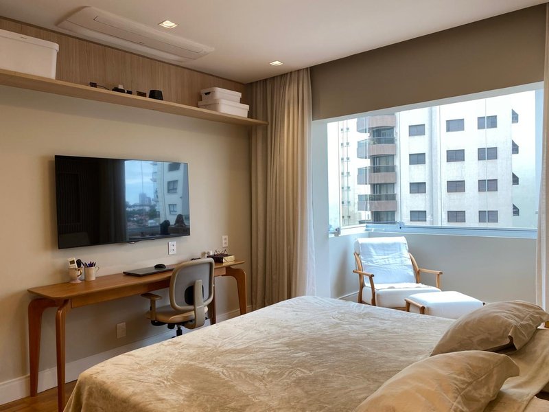 Apartamento Reformado a Venda de 220m² - 3 Dorms (2 Suítes) e 2 Vagas de Garagem Rua Sergipe São Paulo - 