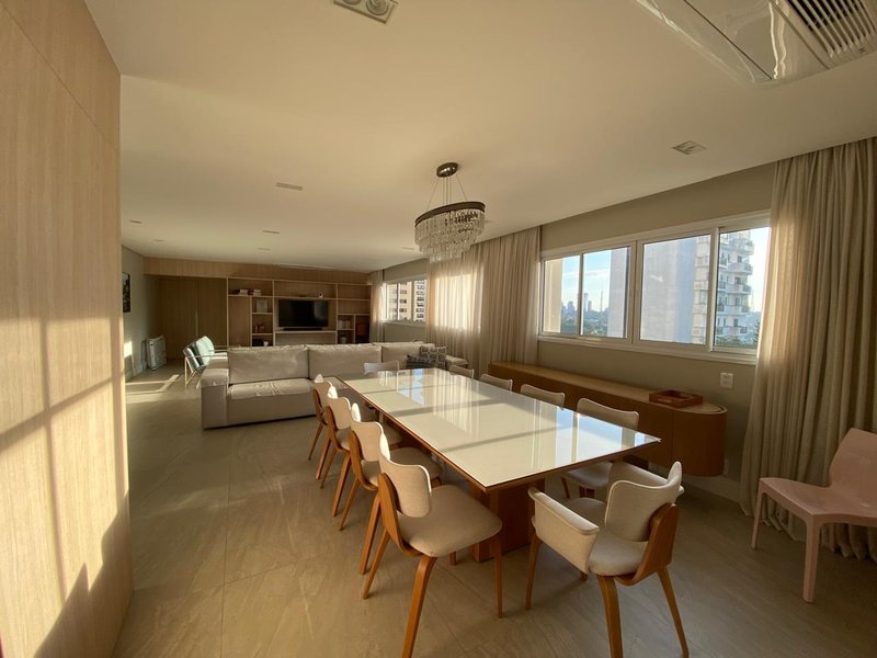 Apartamento Reformado a Venda de 220m² - 3 Dorms (2 Suítes) e 2 Vagas de Garagem Rua Sergipe São Paulo - 