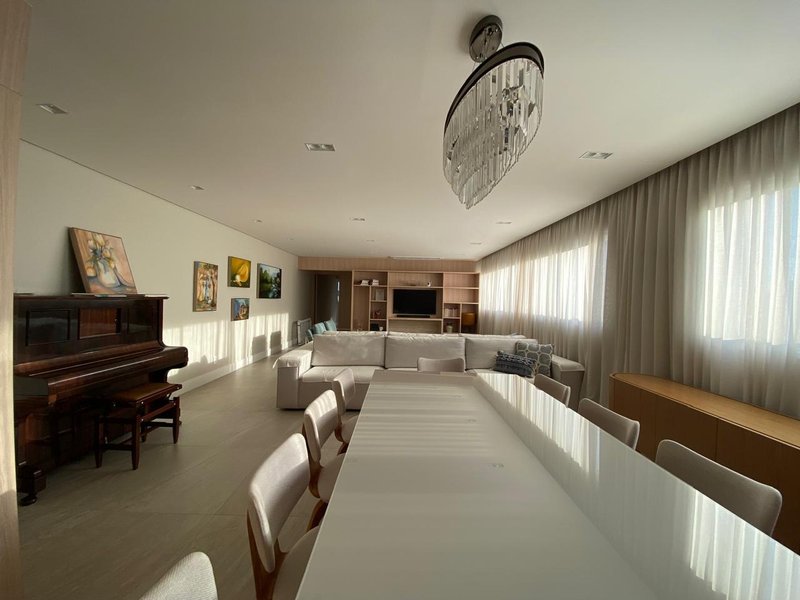 Apartamento Reformado a Venda de 220m² - 3 Dorms (2 Suítes) e 2 Vagas de Garagem Rua Sergipe São Paulo - 