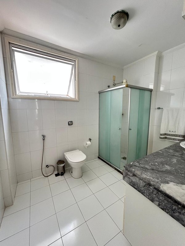 APARTAMENTO VISTA MAR 4 QUARTOS 2 SUÍTES VARANDA LAVABO 4 GARAGENS À VENDA NA VITÓRIA! Avenida Sete de Setembro Salvador - 