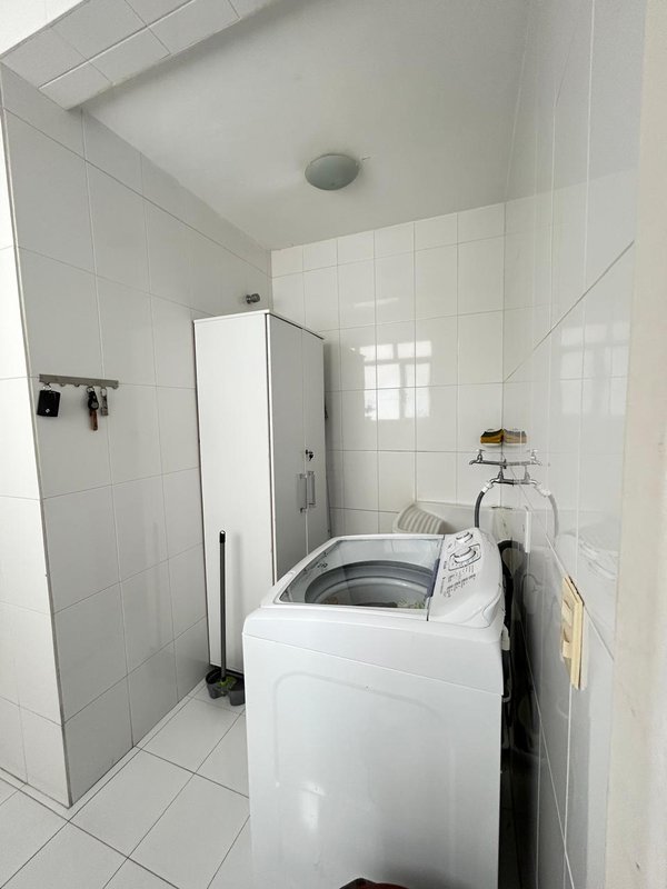 APARTAMENTO VISTA MAR 4 QUARTOS 2 SUÍTES VARANDA LAVABO 4 GARAGENS À VENDA NA VITÓRIA! Avenida Sete de Setembro Salvador - 