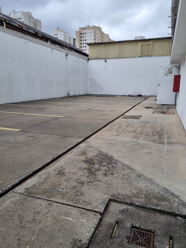 ALUGA-SE GALPÃO COMERCIAL AO LADO DO METRÔ – PRONTO PARA RECEBER SUA EMPRESA!! Avenida Marquês de São Vicente São Paulo - 