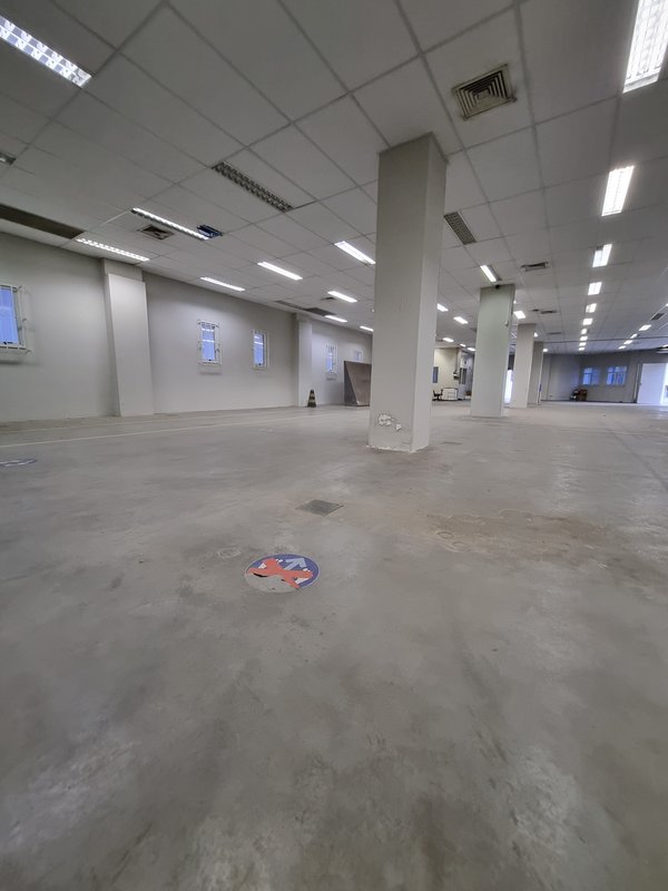 ALUGA-SE GALPÃO COMERCIAL AO LADO DO METRÔ – PRONTO PARA RECEBER SUA EMPRESA!! Avenida Marquês de São Vicente São Paulo - 