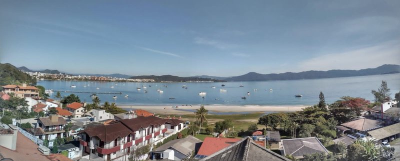 CONCOMÍNIO VILLA LORENZO - COM VISTA PARA O MAR DE JURERÊ - Florianópolis - 
