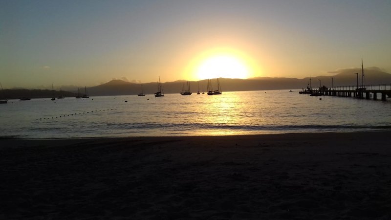 CONCOMÍNIO VILLA LORENZO - COM VISTA PARA O MAR DE JURERÊ - Florianópolis - 