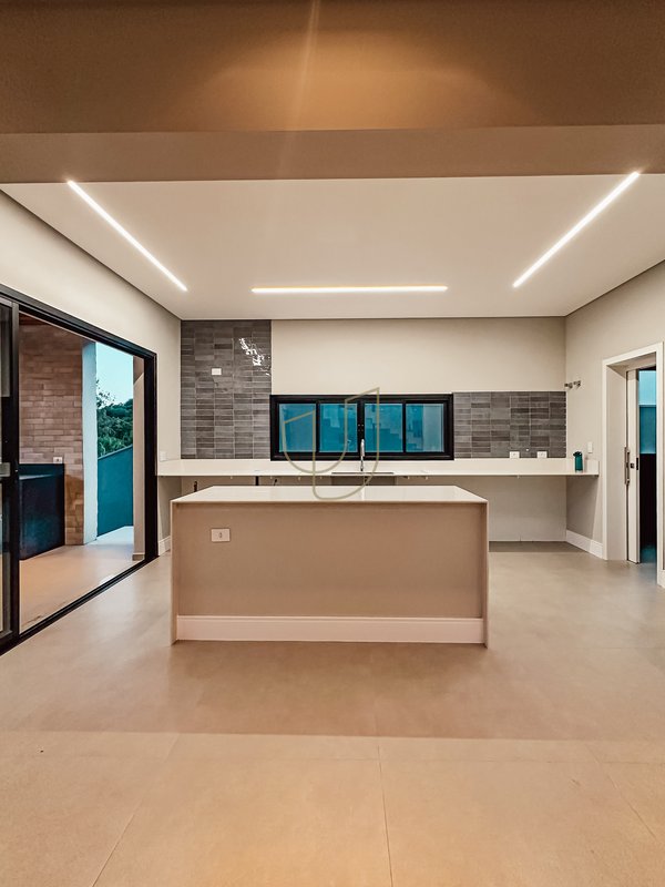 Casa com 4 Suítes no Alphaville II R. Cabriúva, 200 São José dos Campos - 