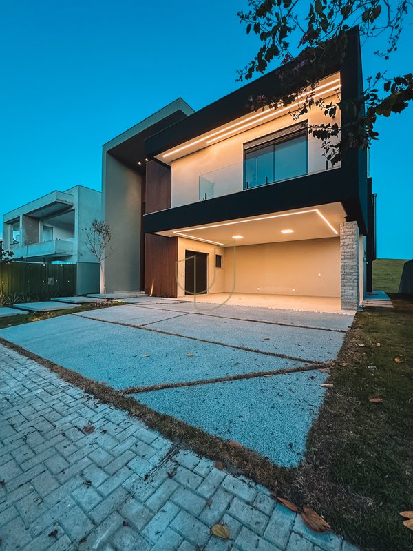 Casa com 4 Suítes no Alphaville II R. Cabriúva, 200 São José dos Campos - 