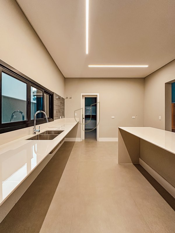 Casa com 4 Suítes no Alphaville II R. Cabriúva, 200 São José dos Campos - 