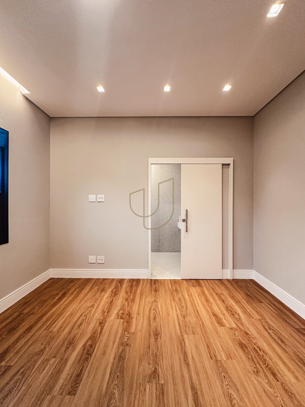 Casa com 4 Suítes no Alphaville II R. Cabriúva, 200 São José dos Campos - 