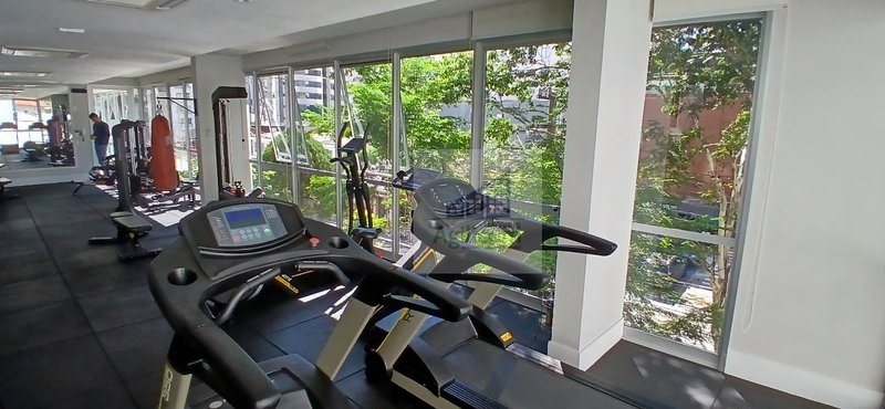 STUDIO MOBILIADO À VENDA EM MOEMA COM  37M² E 1 VAGA DE GARAGEM Avenida Aratãs São Paulo - 