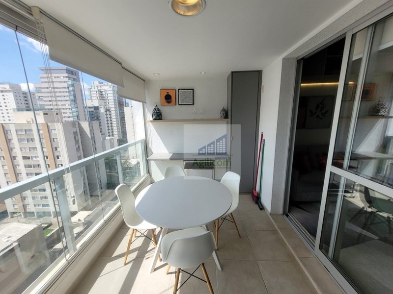 STUDIO MOBILIADO À VENDA EM MOEMA COM  37M² E 1 VAGA DE GARAGEM Avenida Aratãs São Paulo - 