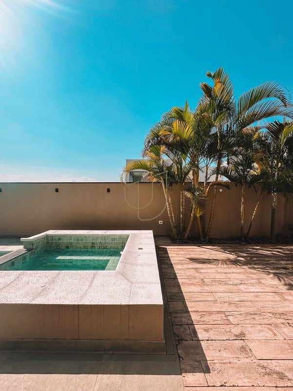 Casa com 4 Suítes no Condomínio Residencial Monte Carlo Av. José Pinto Ferreira São José dos Campos - 