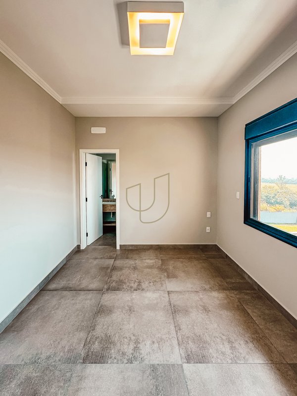 Casa com 4 Suítes no Condomínio Residencial Monte Carlo Av. José Pinto Ferreira São José dos Campos - 