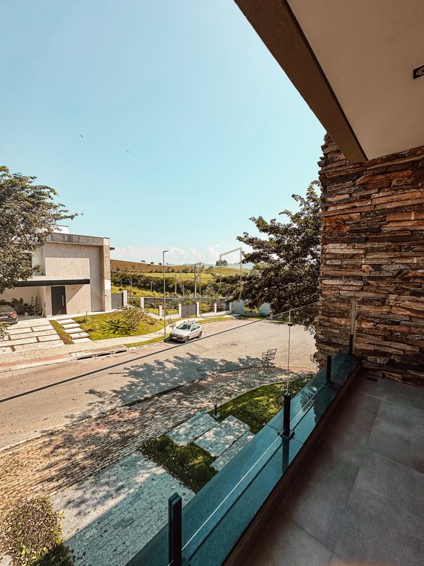 Casa com 4 Suítes no Condomínio Residencial Monte Carlo Av. José Pinto Ferreira São José dos Campos - 