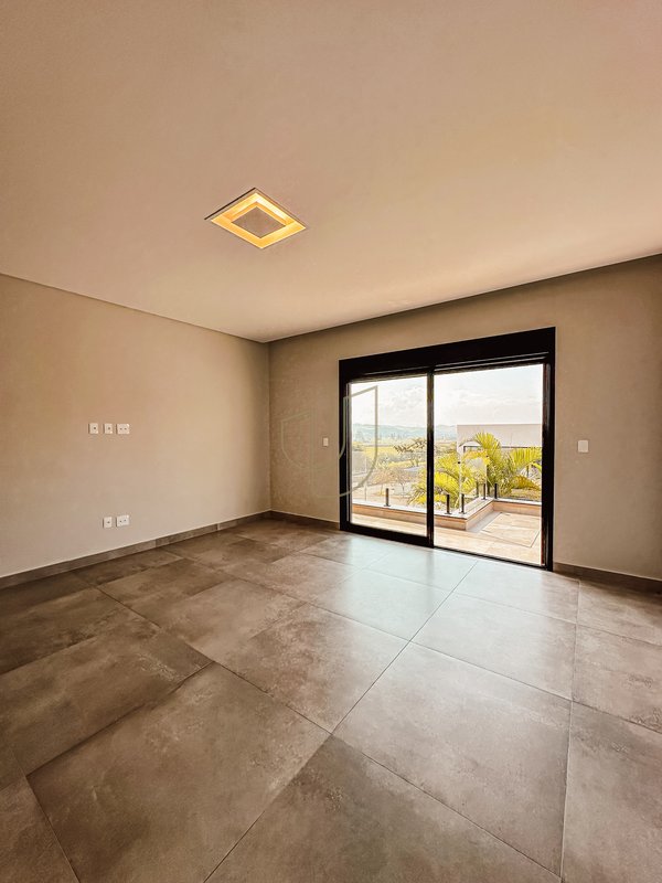 Casa com 4 Suítes no Condomínio Residencial Monte Carlo Av. José Pinto Ferreira São José dos Campos - 
