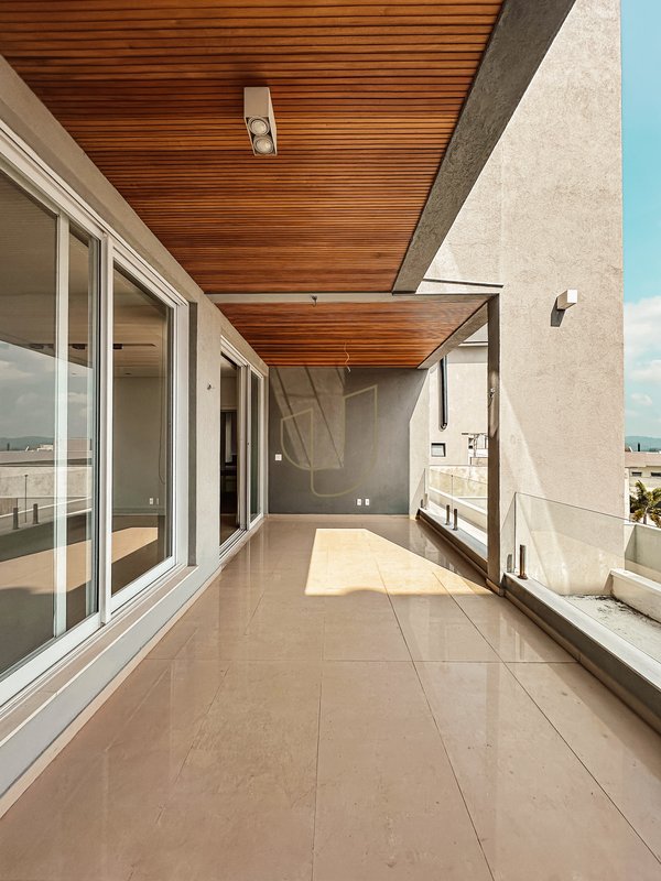 Casa com 4 Suítes no Residencial Jaguary - São José dos Campos - 