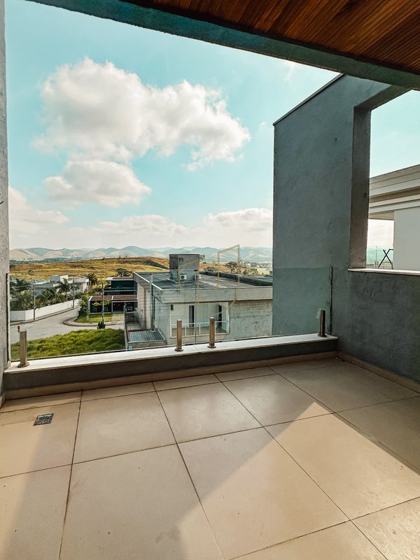 Casa com 4 Suítes no Residencial Jaguary - São José dos Campos - 