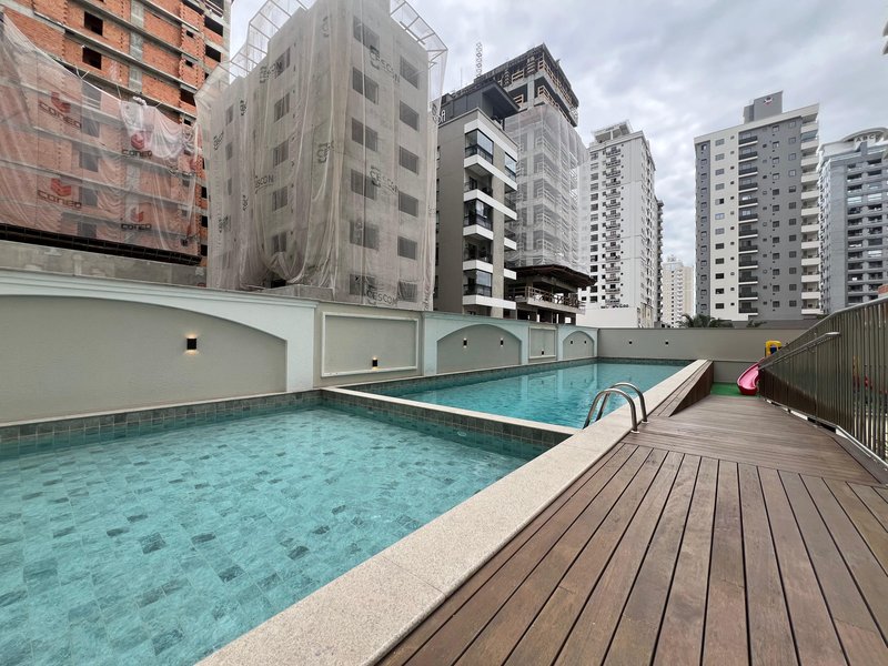 Apartamento mobiliado no Residencial Sunset Boulevard Rua 406A Itapema - 