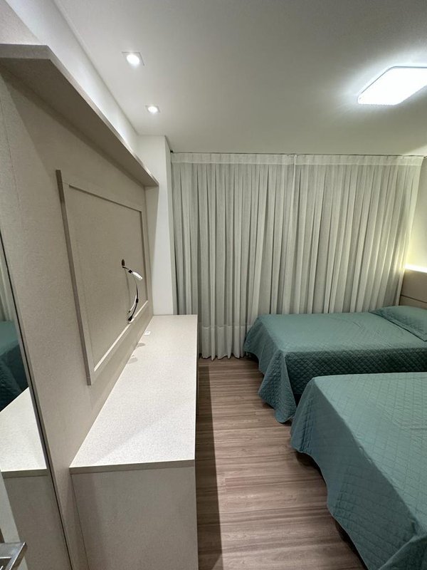 Apartamento mobiliado no Residencial Sunset Boulevard Rua 406A Itapema - 