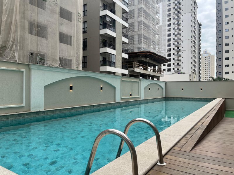 Apartamento mobiliado no Residencial Sunset Boulevard Rua 406A Itapema - 
