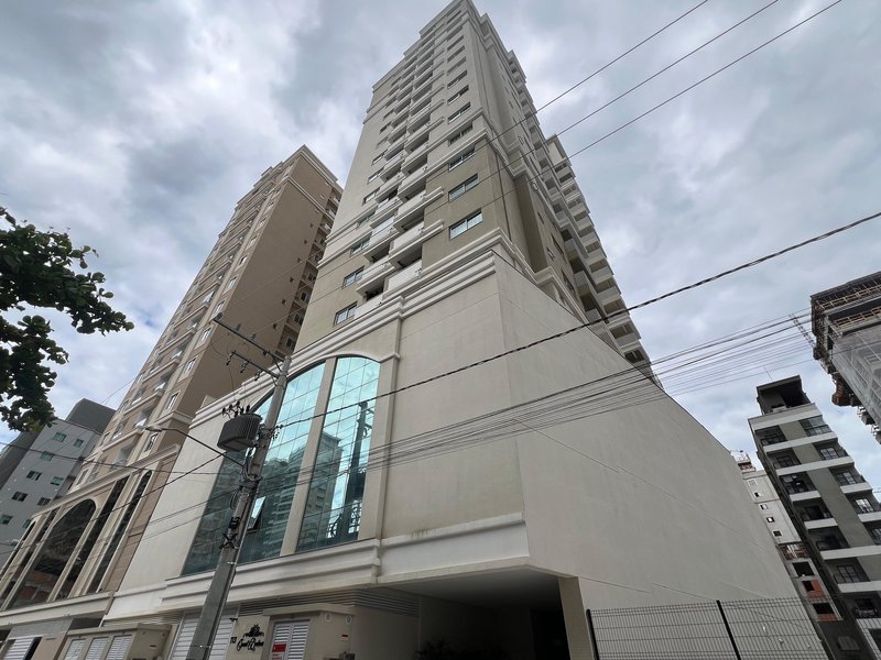 Apartamento mobiliado no Residencial Sunset Boulevard Rua 406A Itapema - 