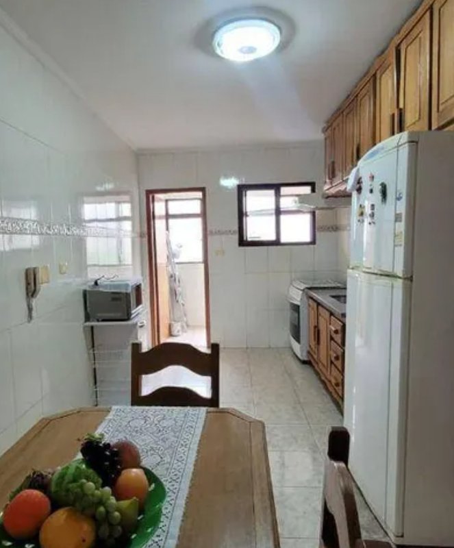 Apto de 02 Dormitórios Suíte Varanda na Tupi Praia Grande - Praia Grande - 
