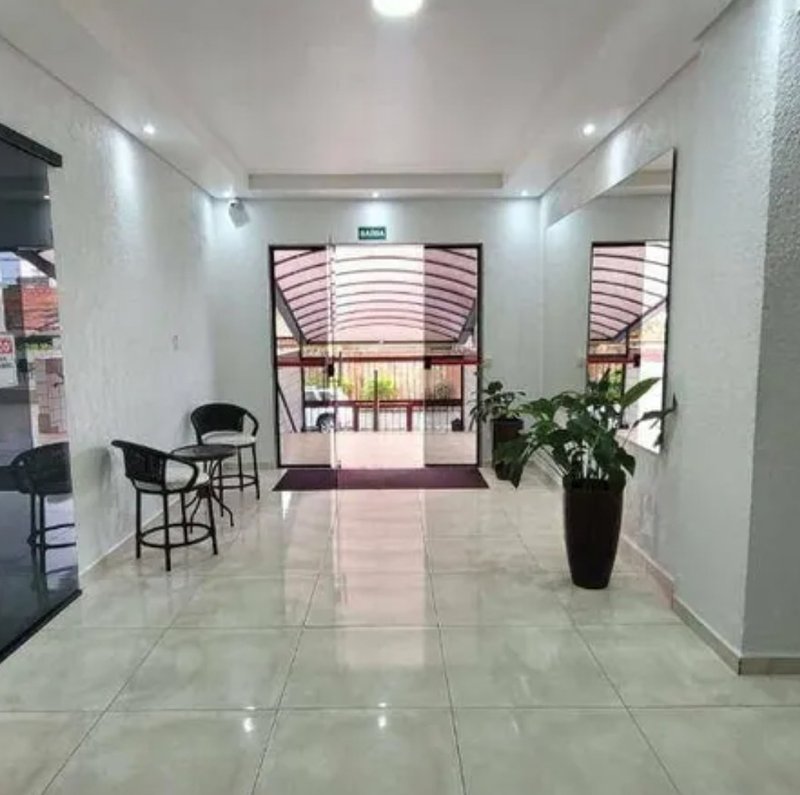 Apto de 02 Dormitórios Suíte Varanda na Tupi Praia Grande - Praia Grande - 