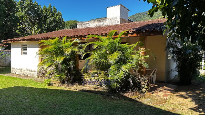Casa central em Boiçucanga vila dos pescadores rua hilariaso crisologo de matos São Sebastião - 