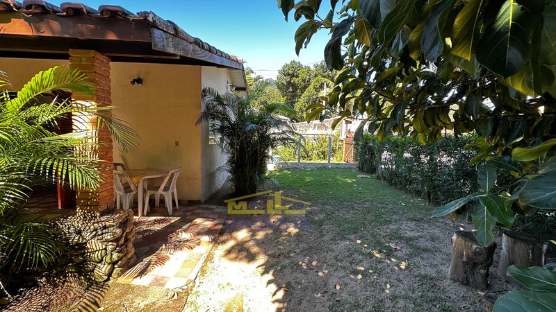 Casa central em Boiçucanga vila dos pescadores rua hilariaso crisologo de matos São Sebastião - 